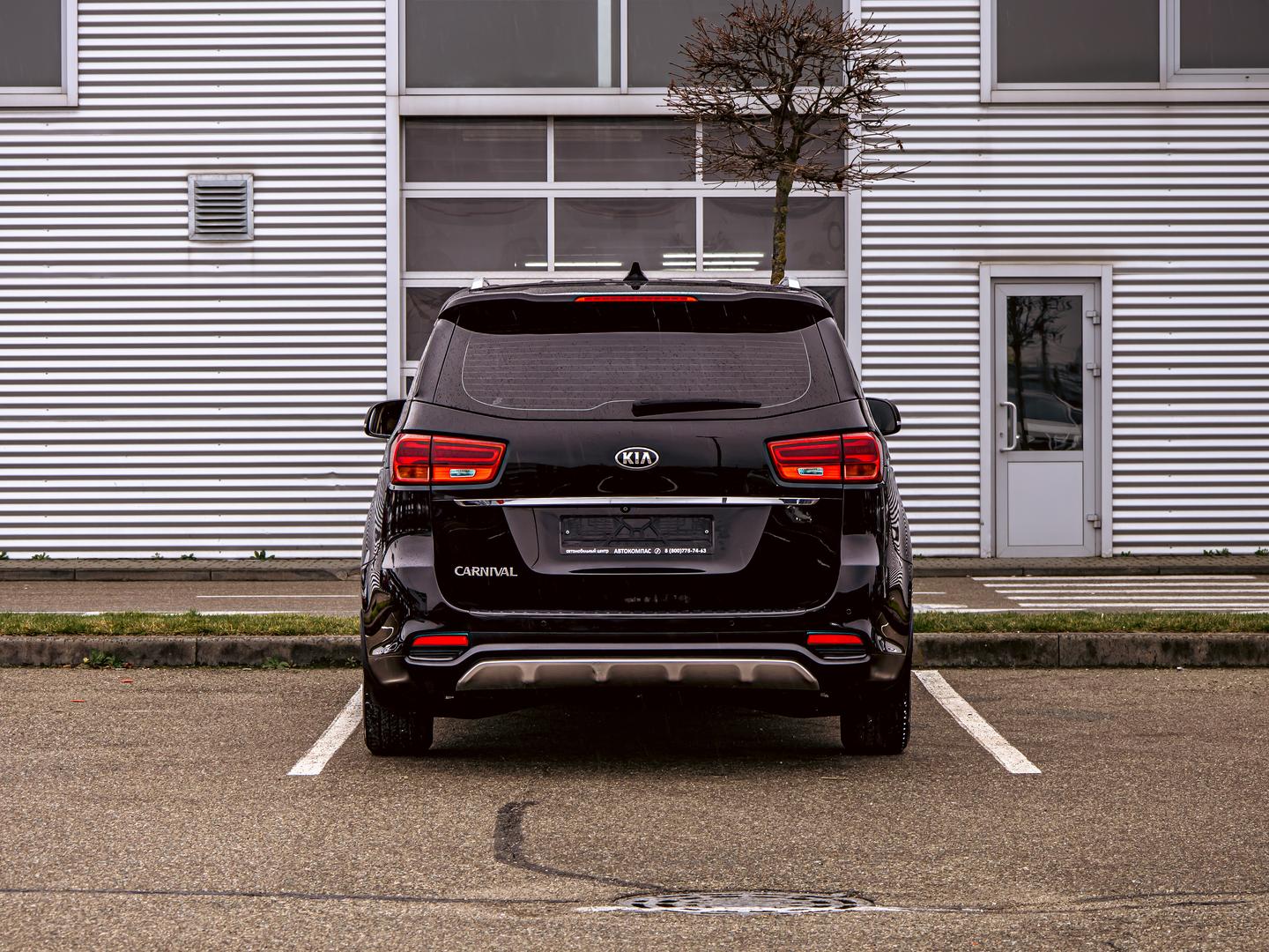Kia Carnival