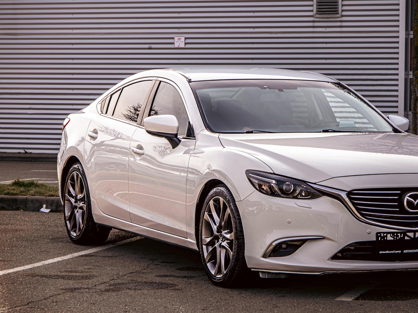 Mazda 6