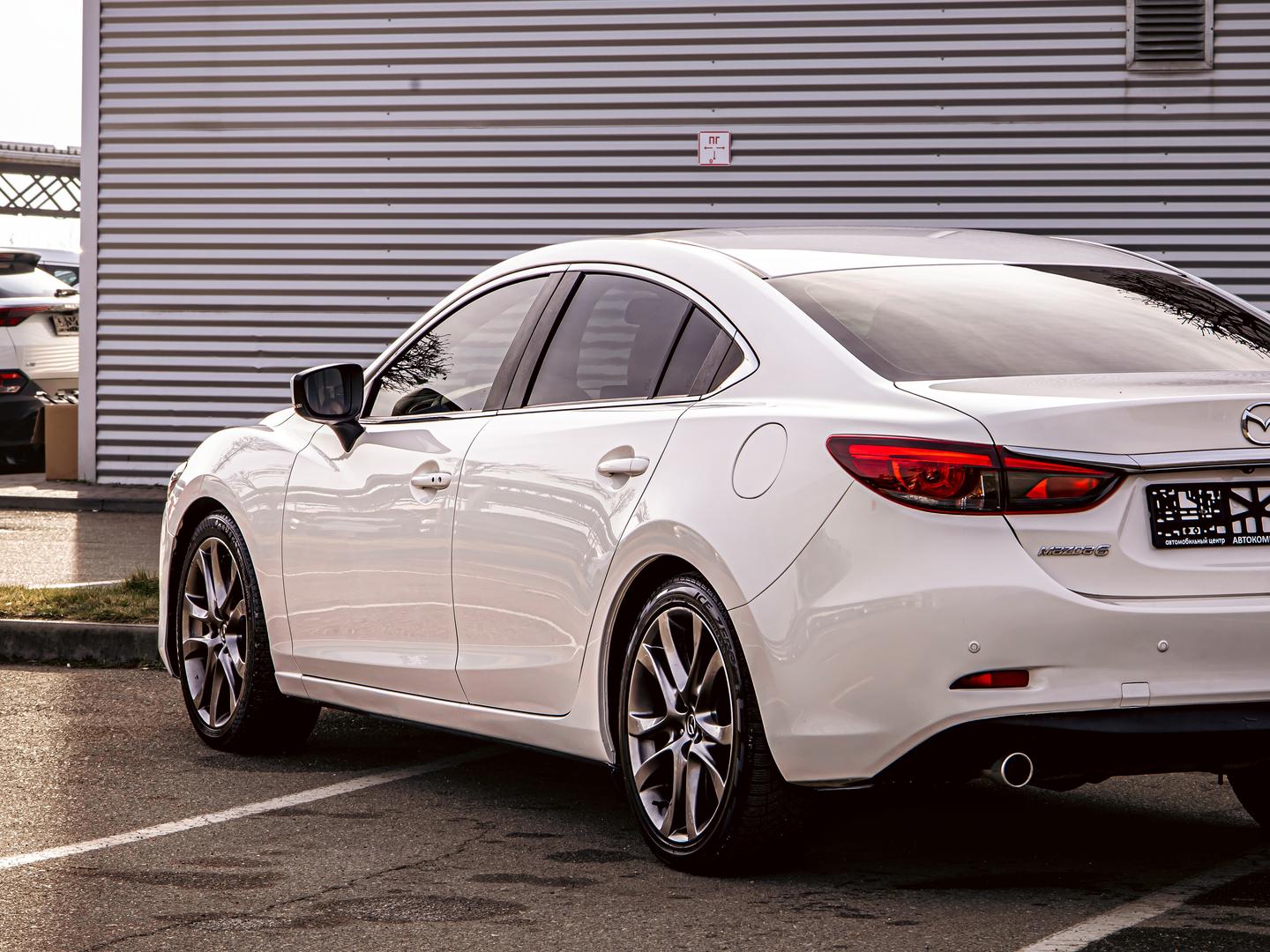 Mazda 6