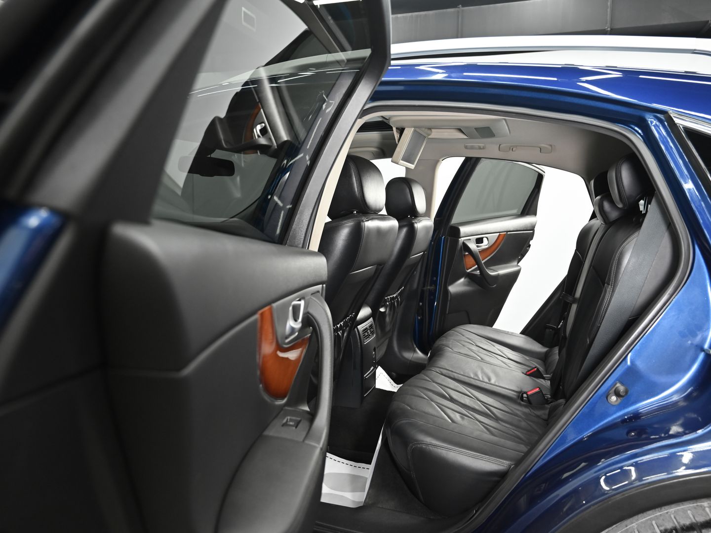 Infiniti QX70