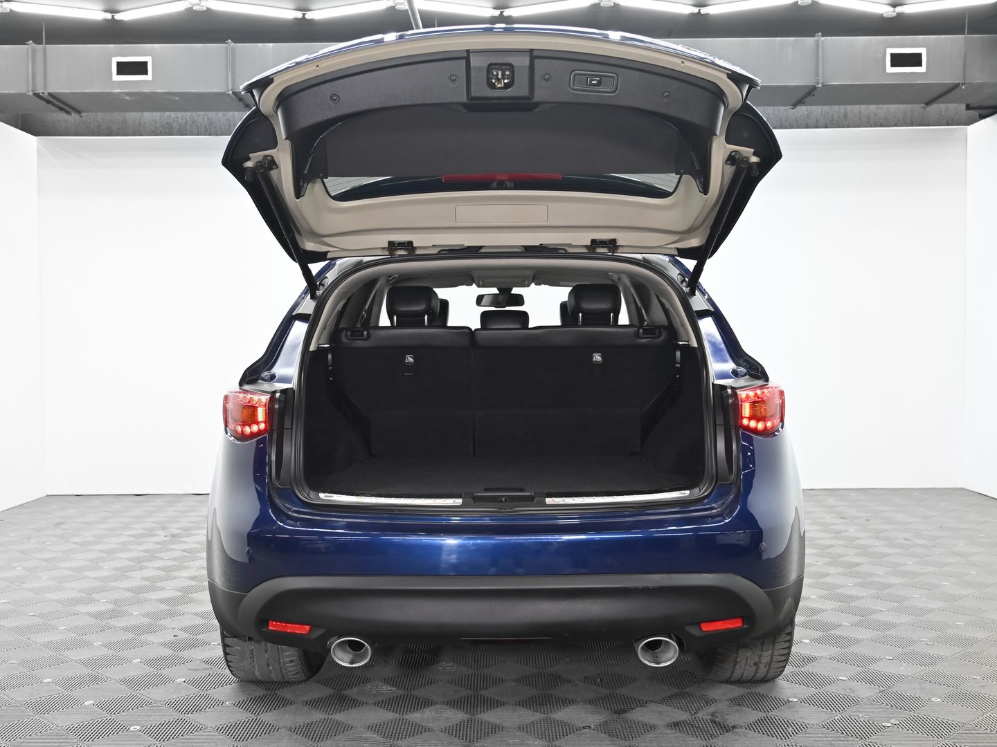 Infiniti QX70