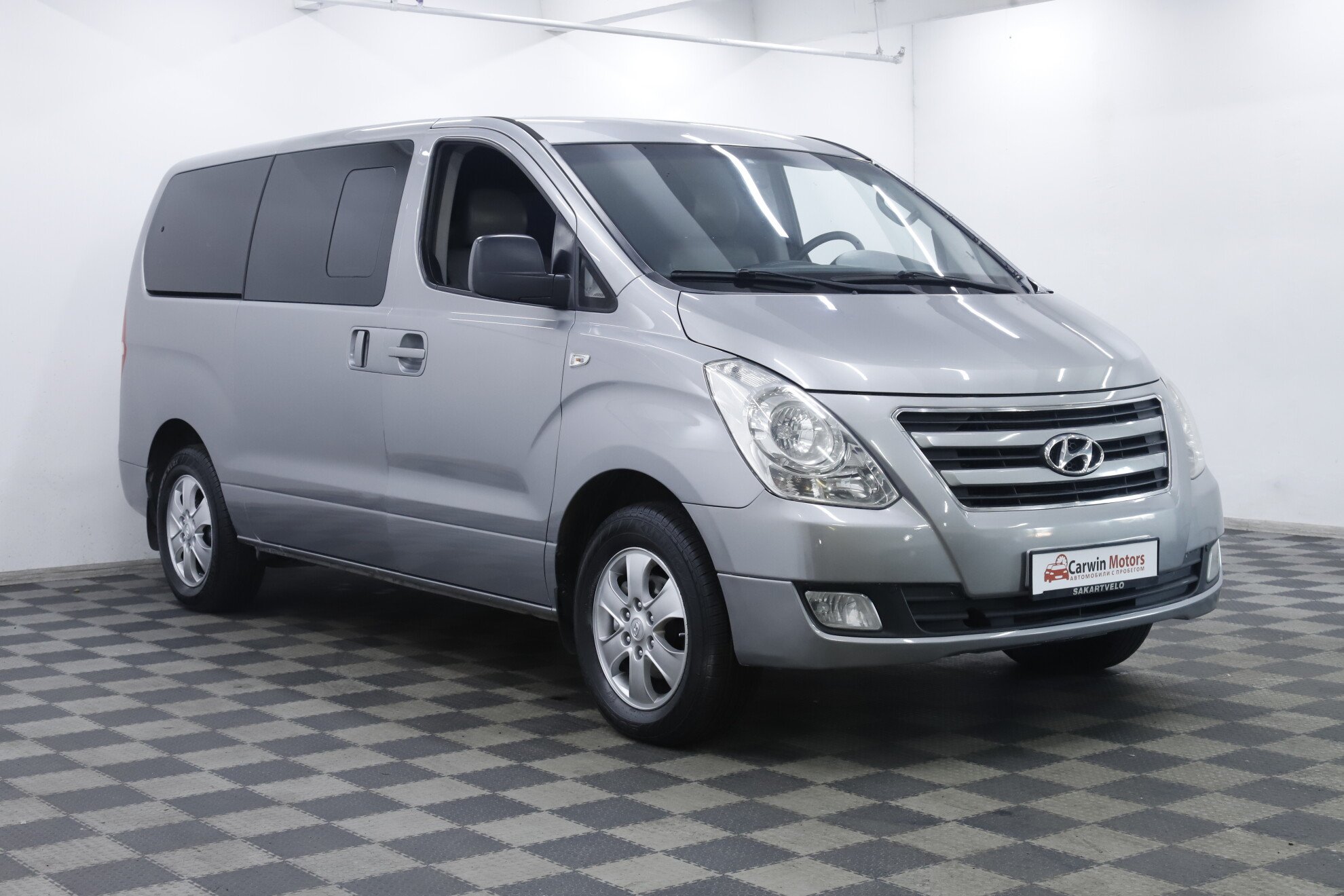 Hyundai Grand Starex