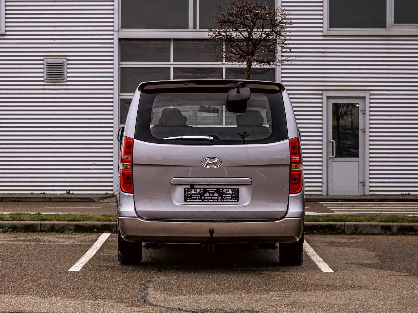 Hyundai Grand Starex