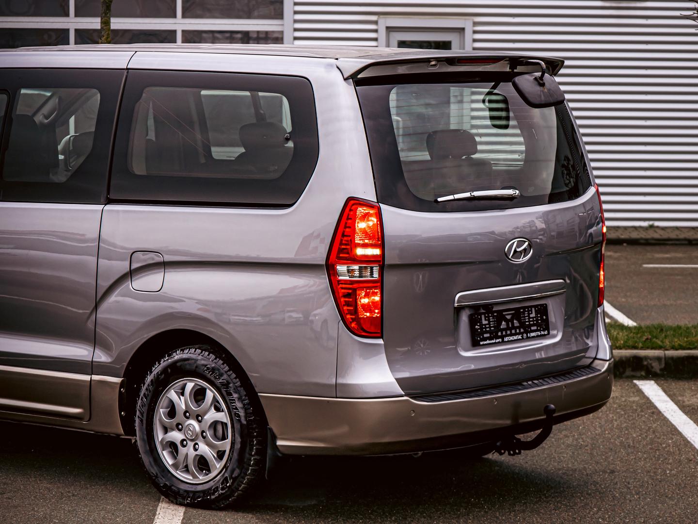 Hyundai Grand Starex