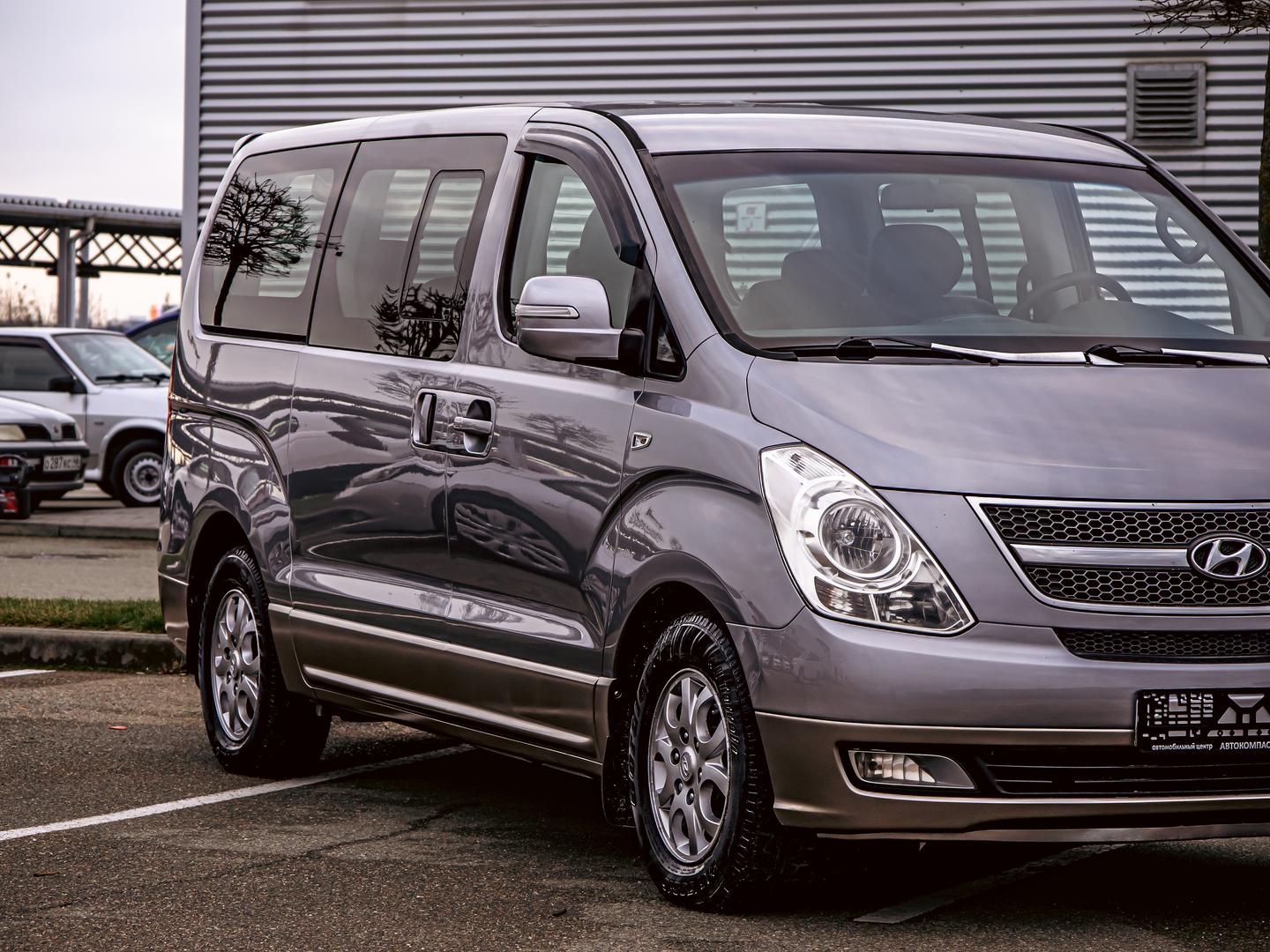 Hyundai Grand Starex