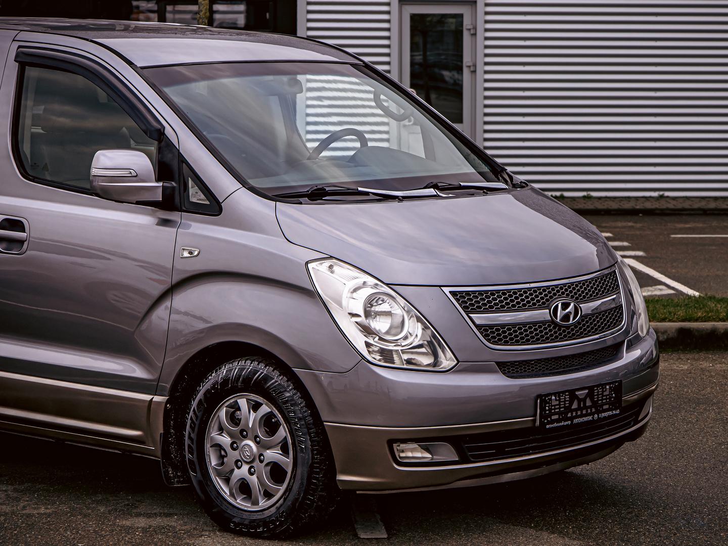 Hyundai Grand Starex