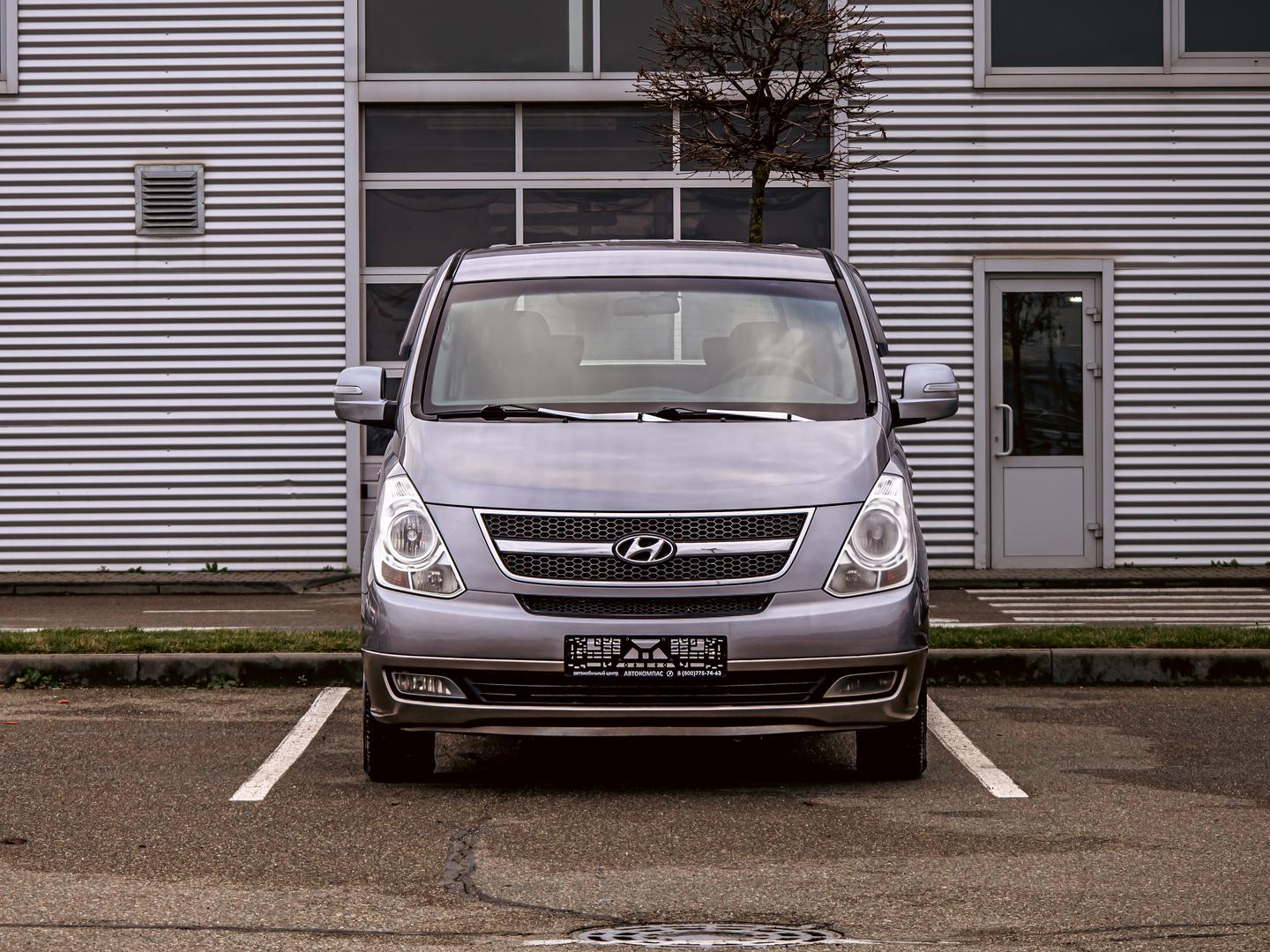 Hyundai Grand Starex