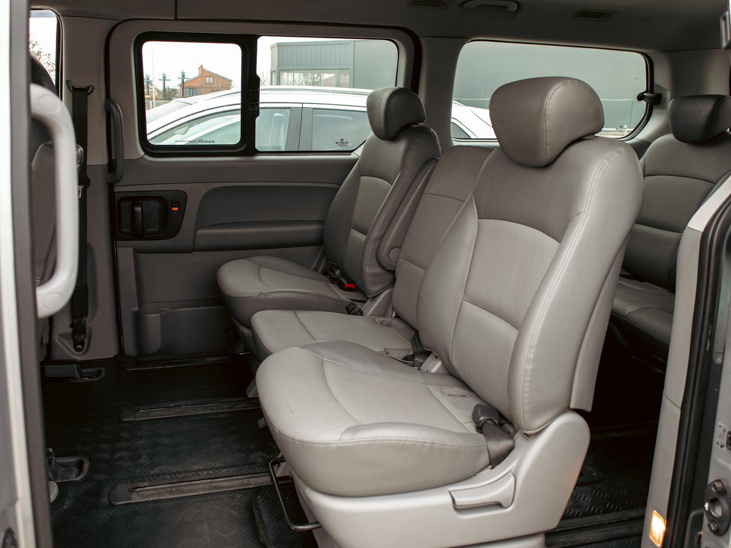 Hyundai Grand Starex