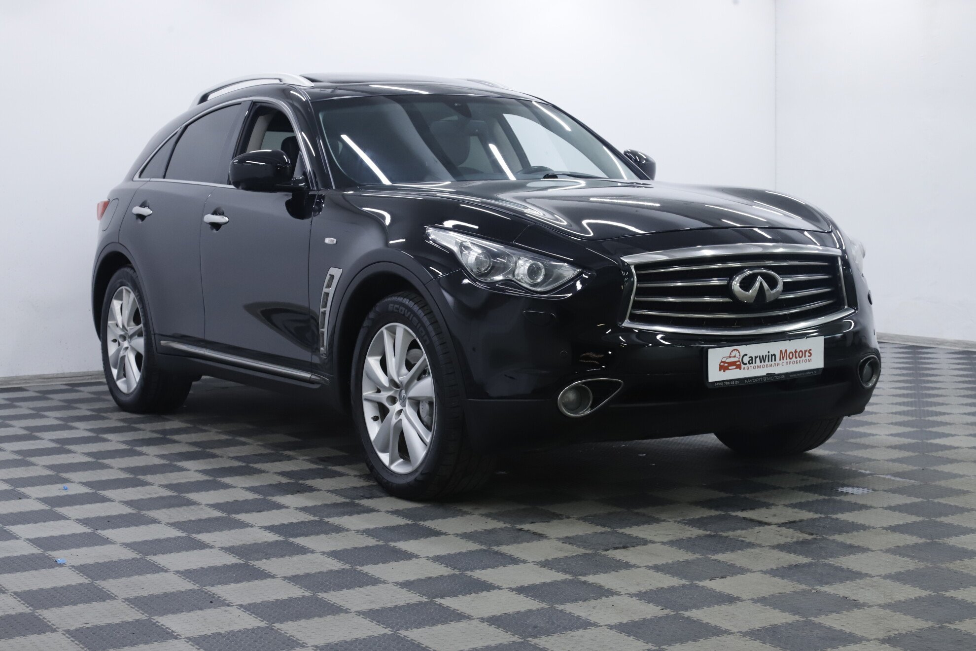 Infiniti QX70