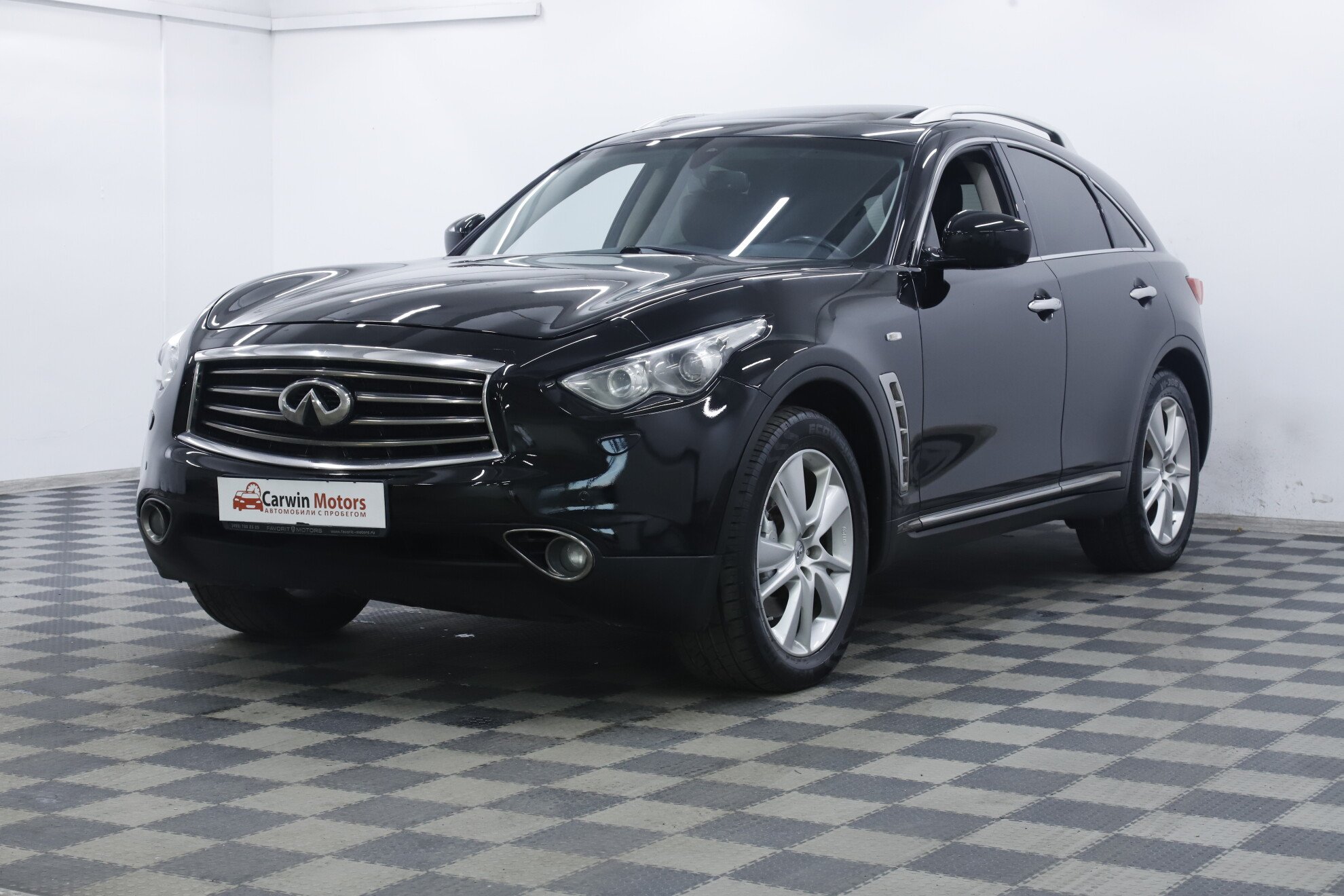 Infiniti QX70