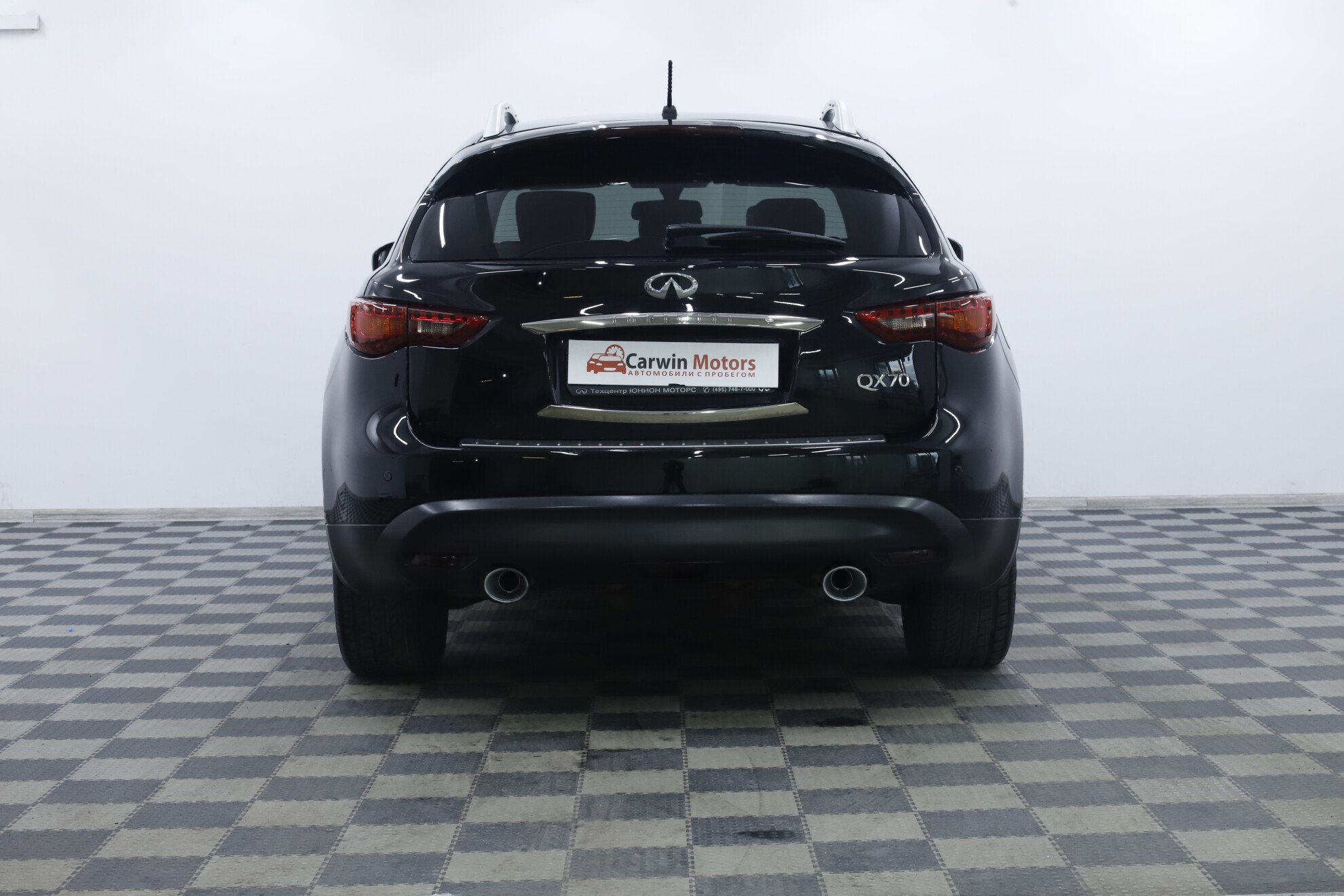 Infiniti QX70