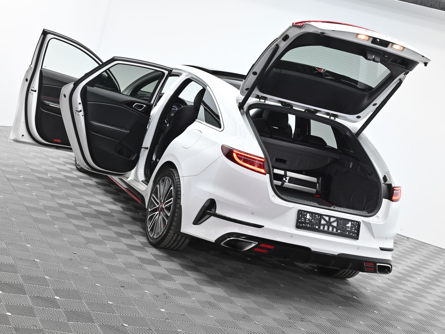 Kia Proceed