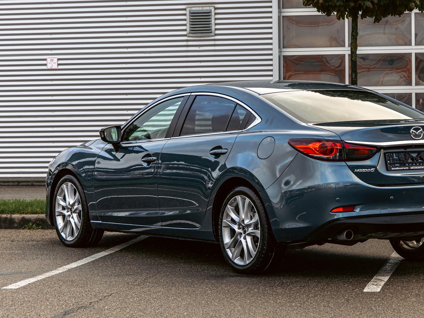 Mazda 6