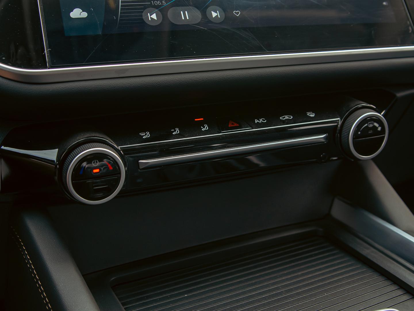 Omoda S5