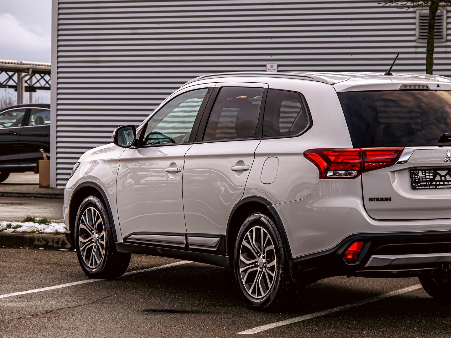 Mitsubishi Outlander