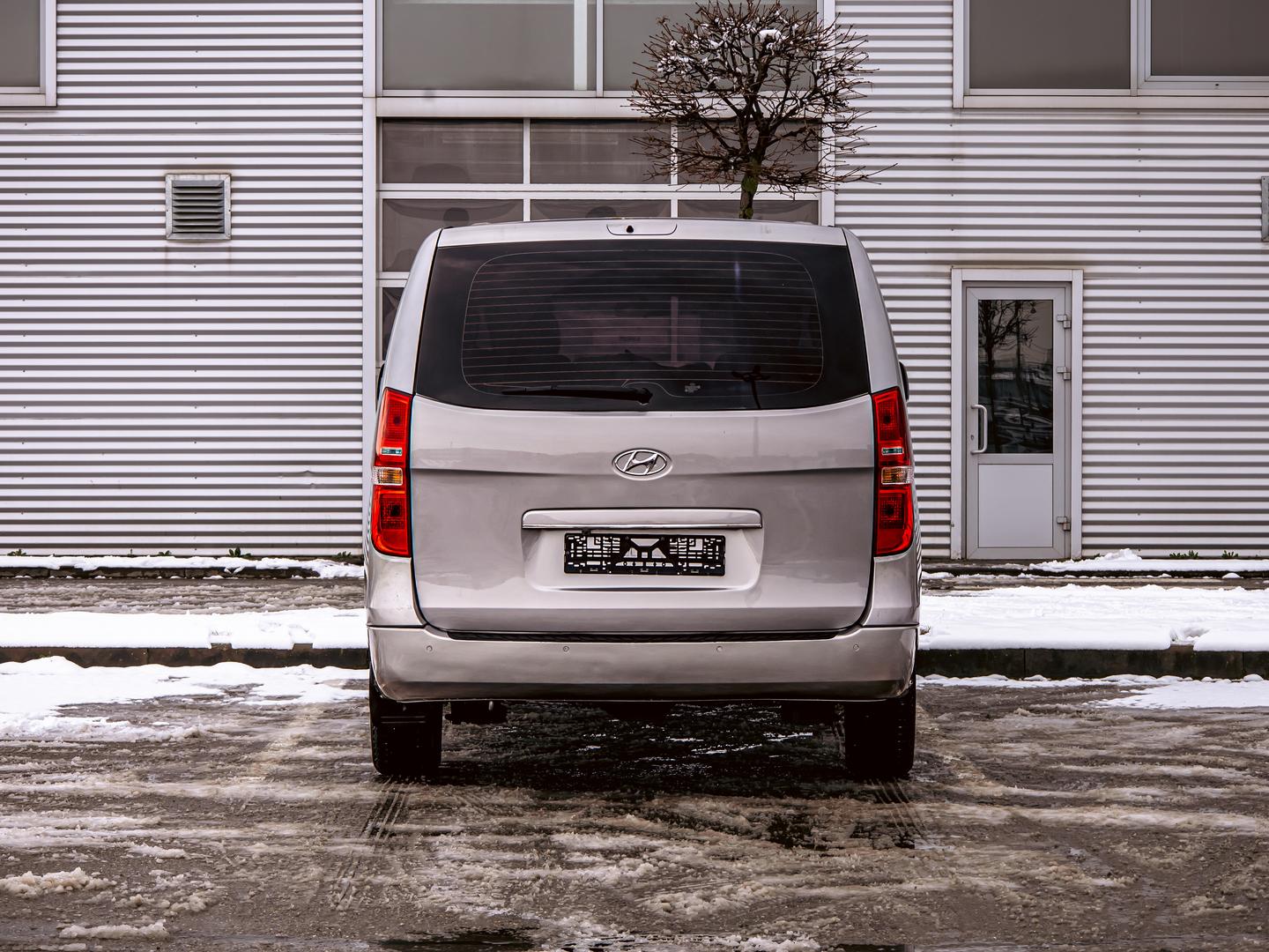 Hyundai Grand Starex