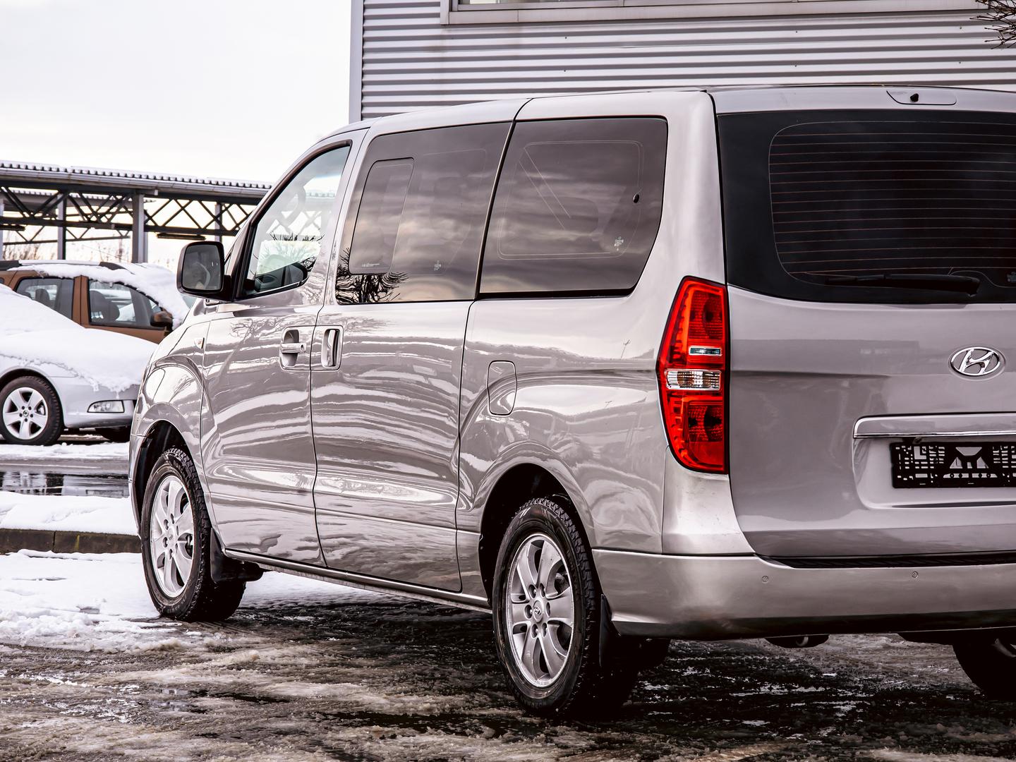 Hyundai Grand Starex