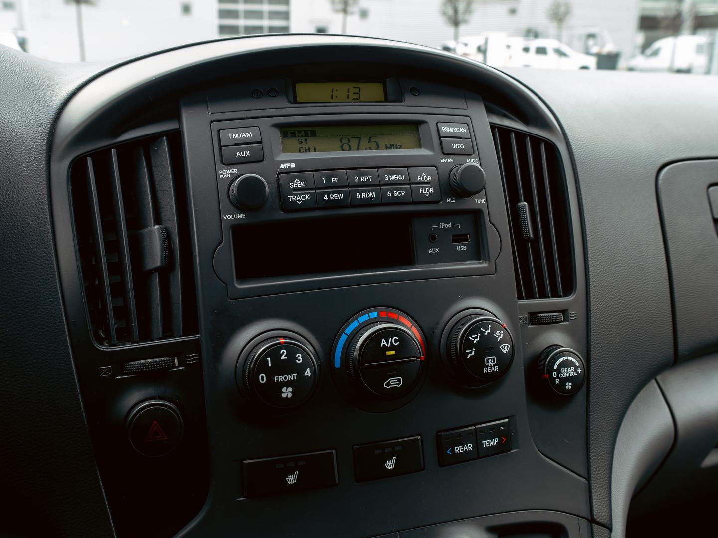 Hyundai Grand Starex