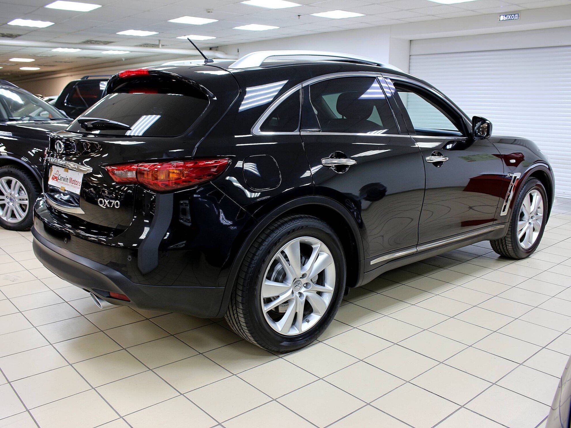 Infiniti QX70