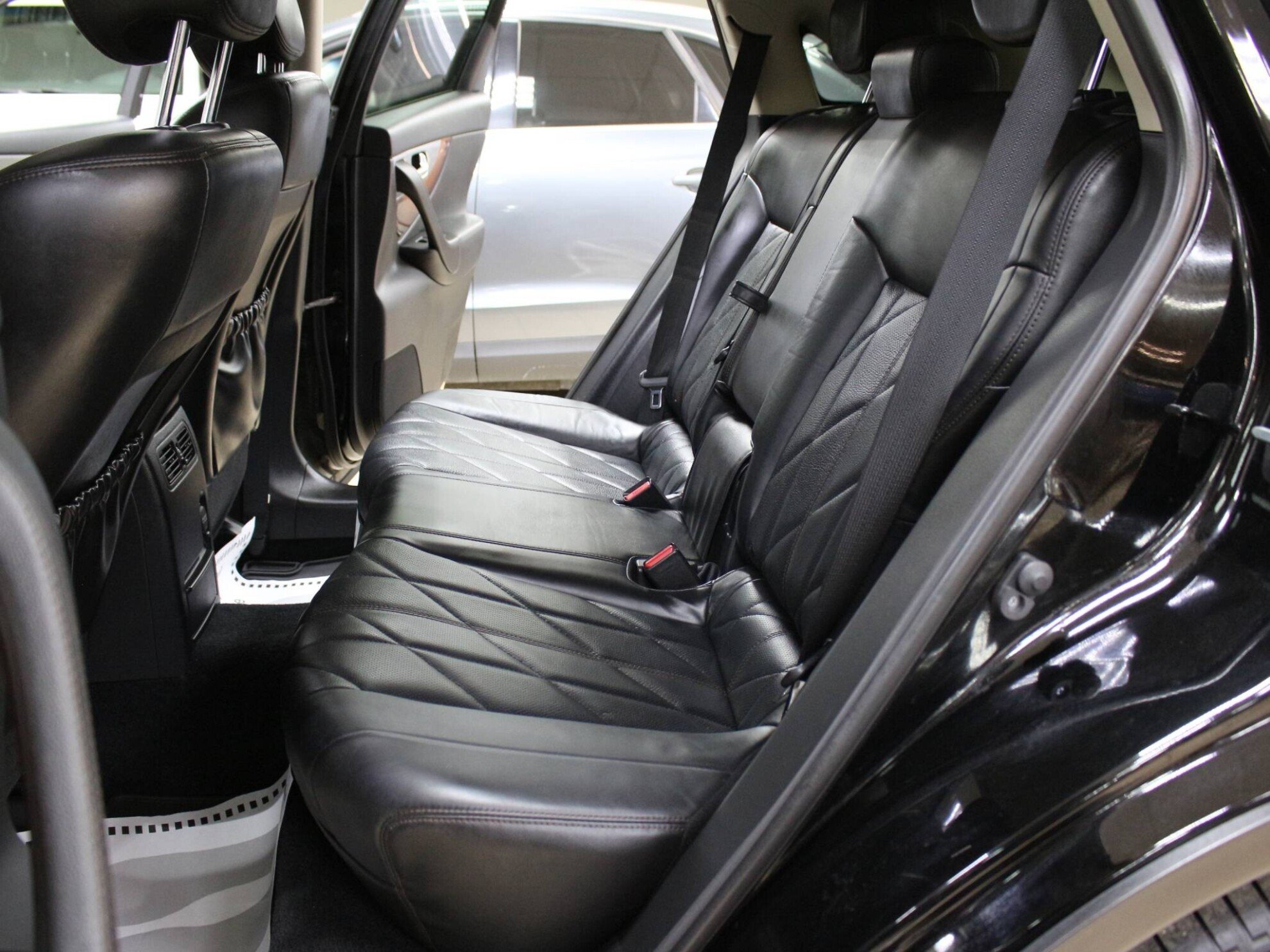 Infiniti QX70