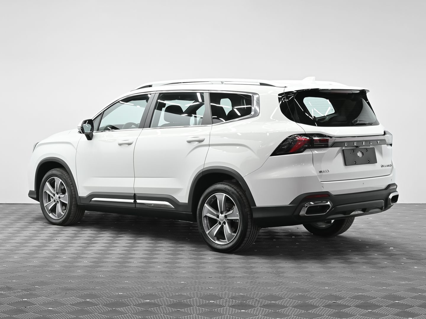 Geely Okavango