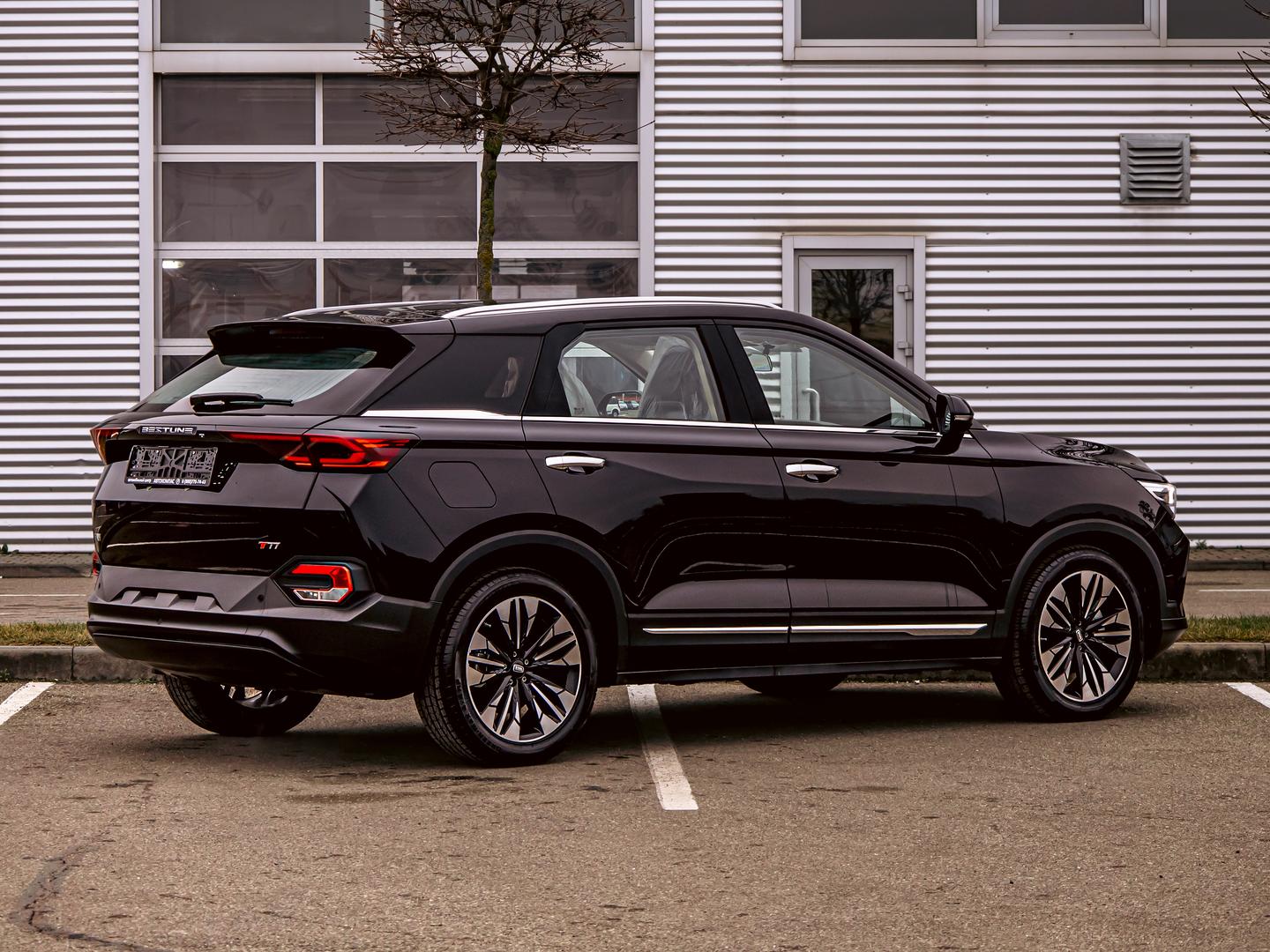 FAW Bestune T77