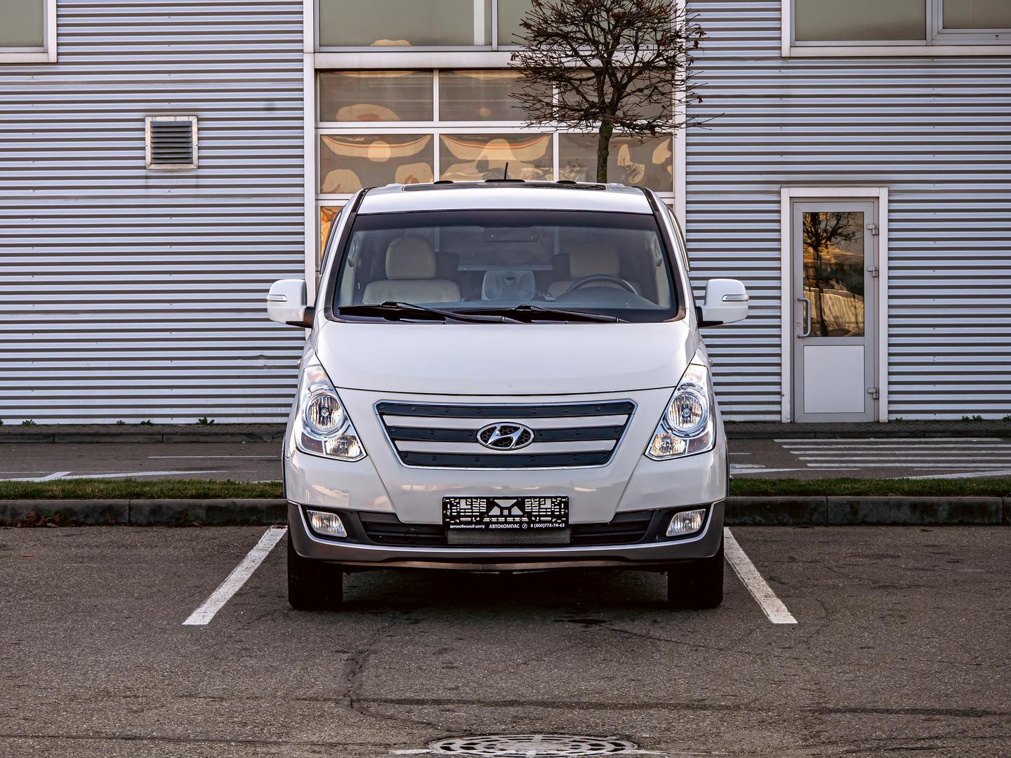 Hyundai Grand Starex