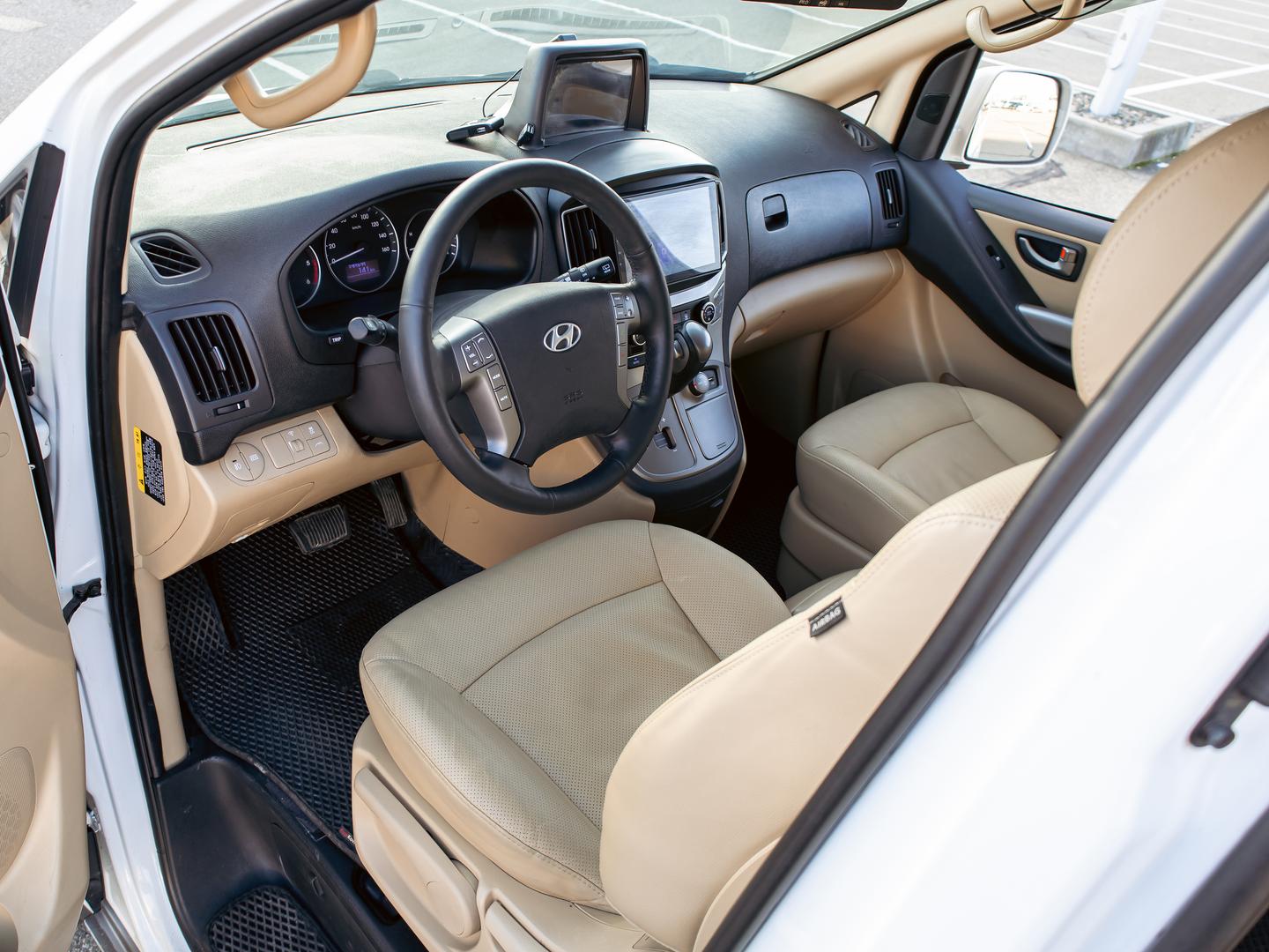 Hyundai Grand Starex