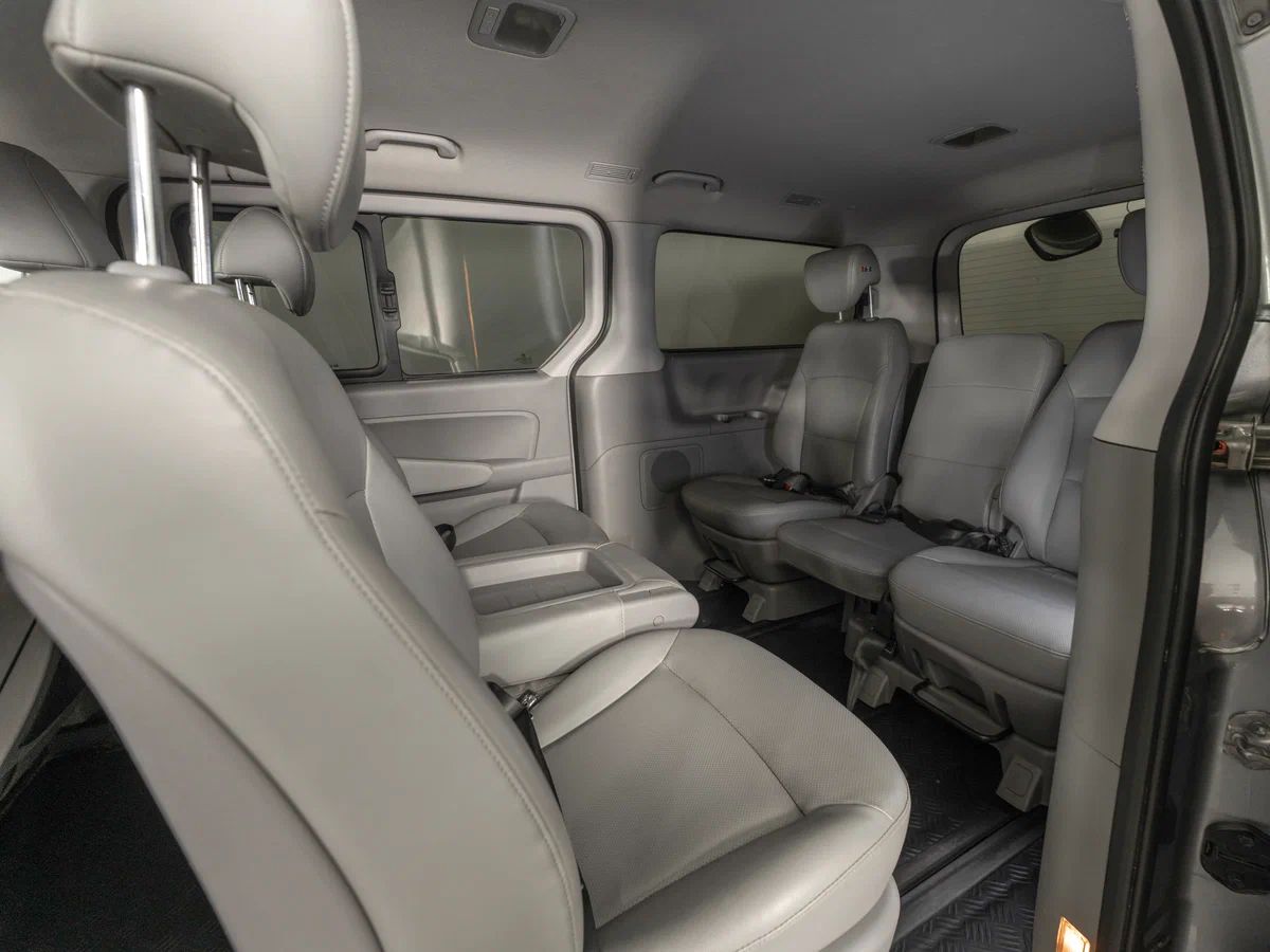 Hyundai Grand Starex