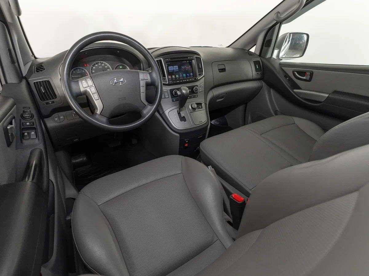 Hyundai Grand Starex