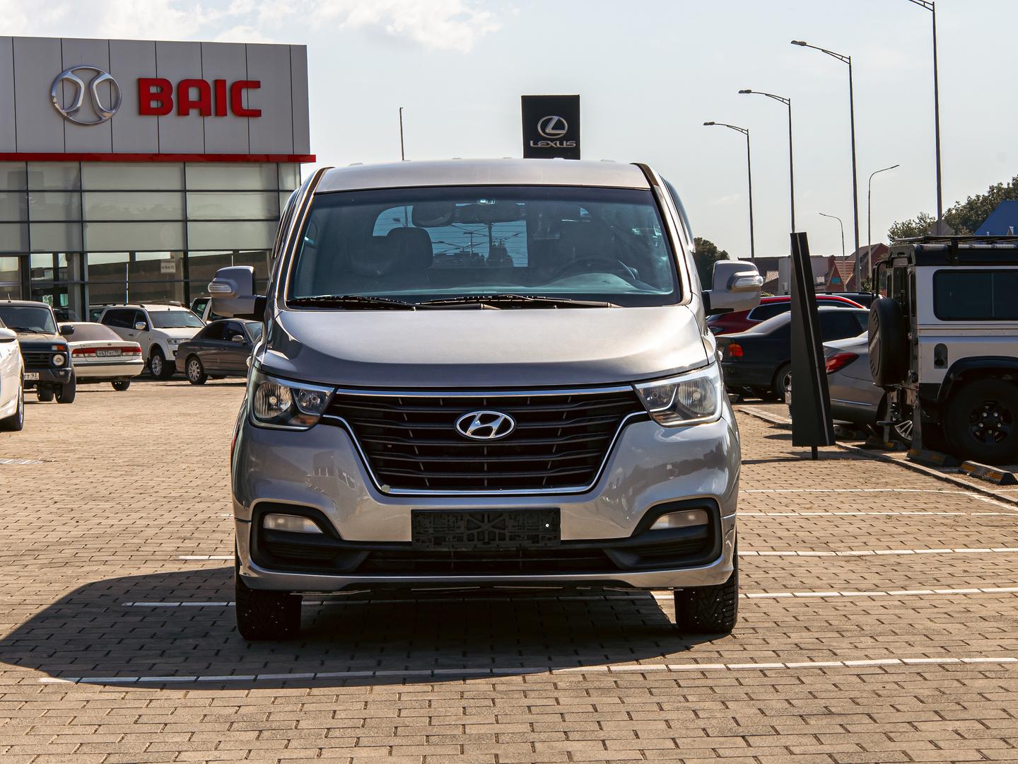 Hyundai Grand Starex