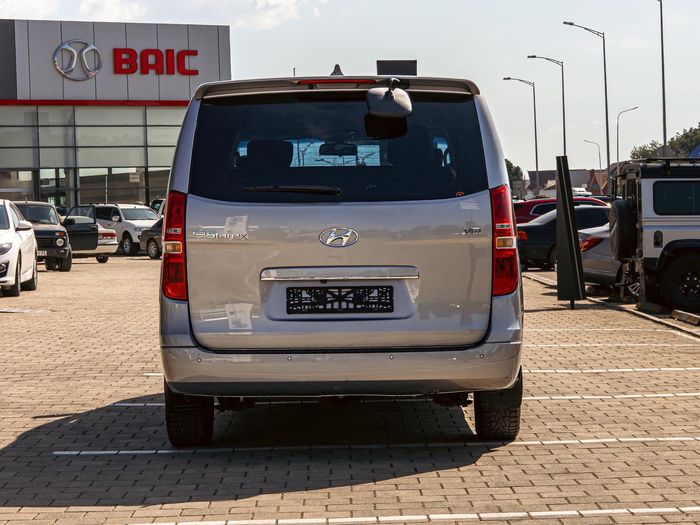 Hyundai Grand Starex
