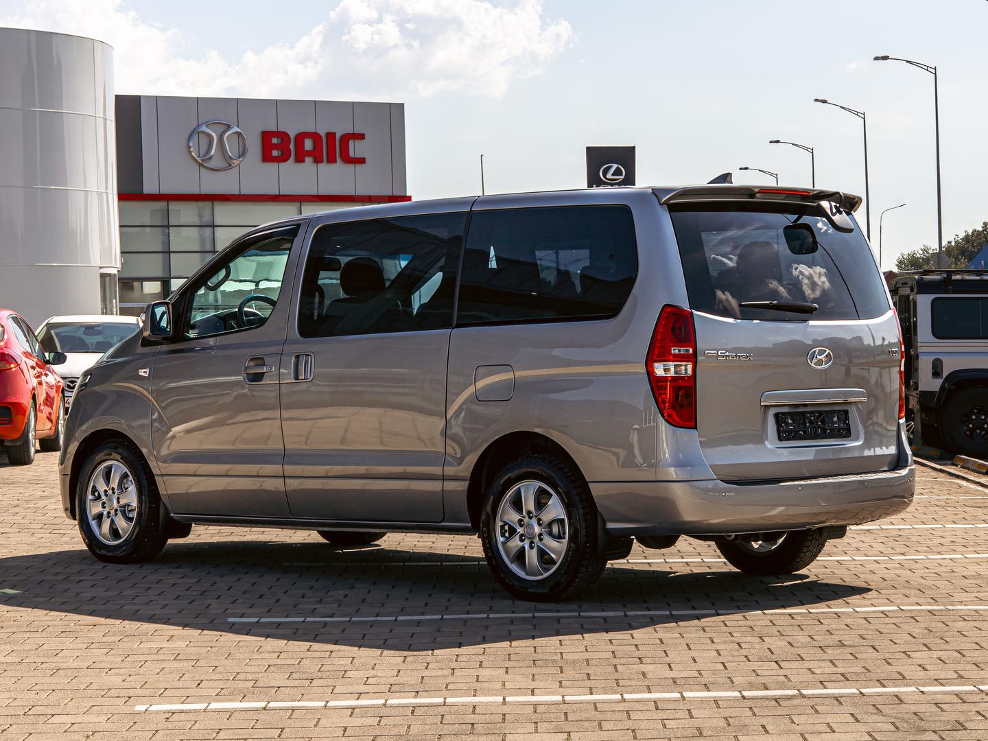 Hyundai Grand Starex