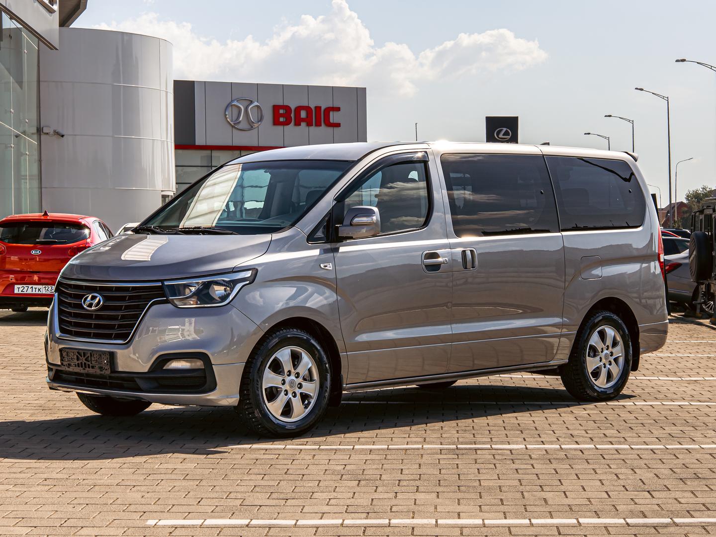 Hyundai Grand Starex