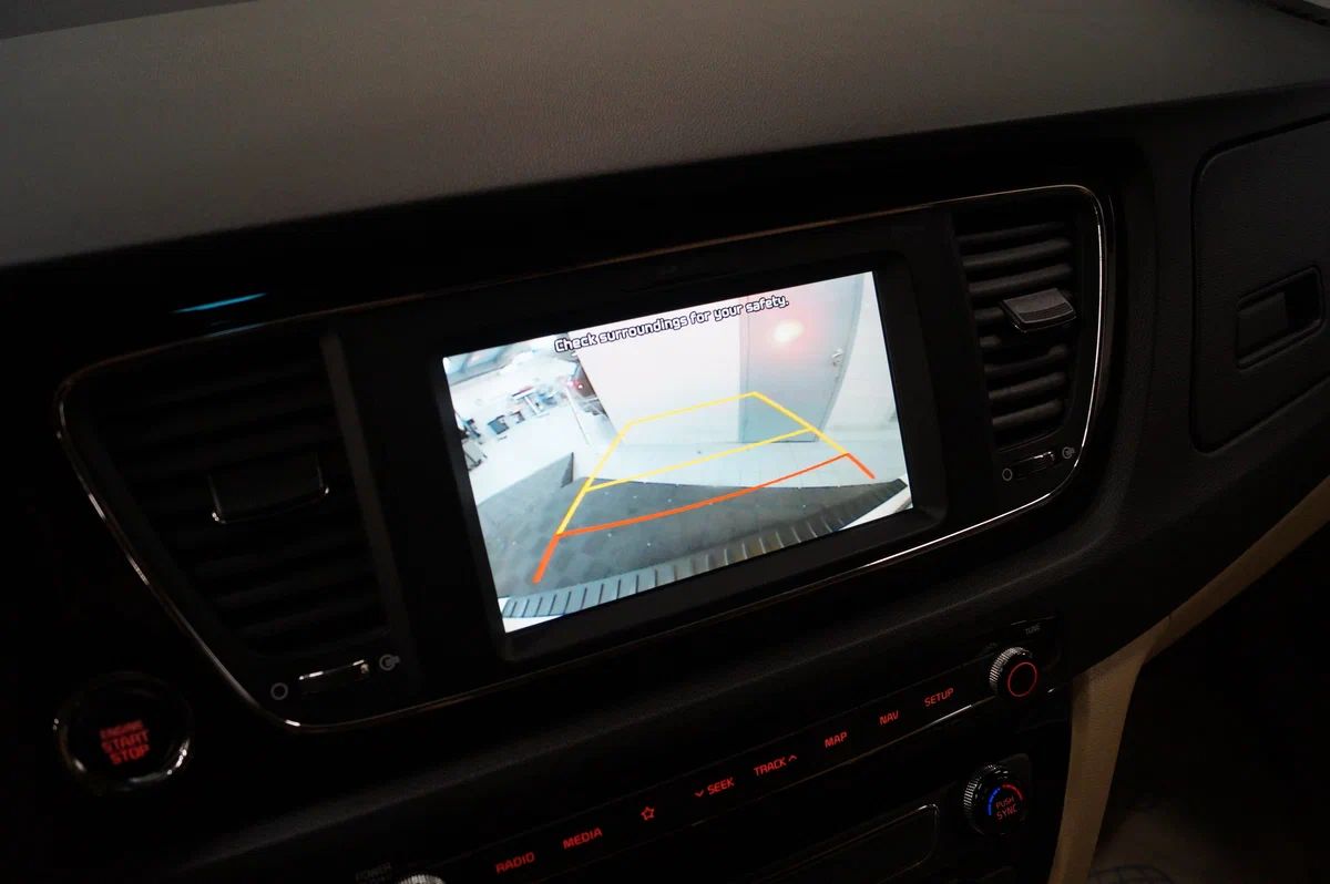 Kia Carnival