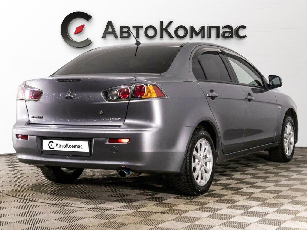 Mitsubishi Lancer
