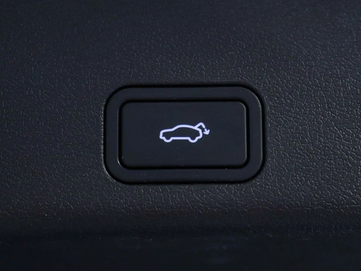 Geely Atlas Pro
