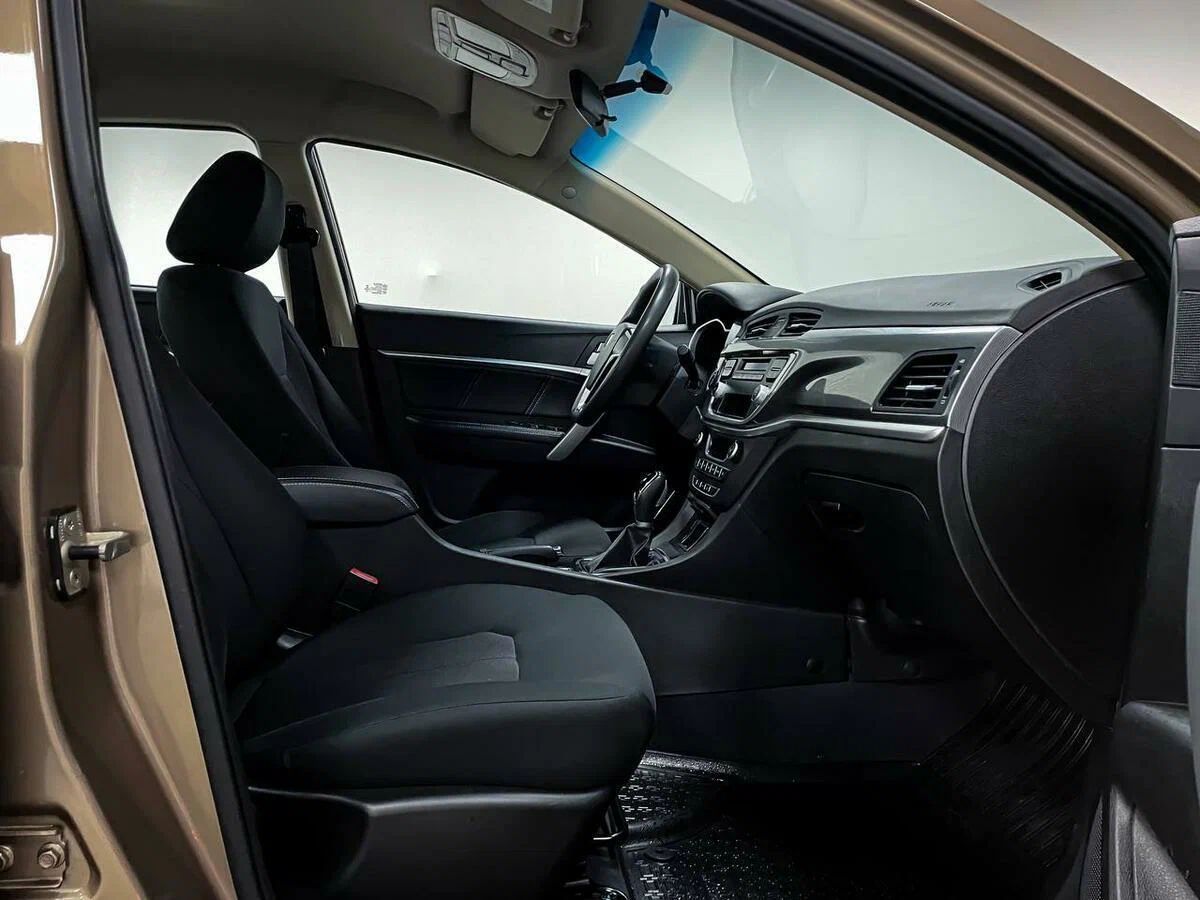 Geely Emgrand 7