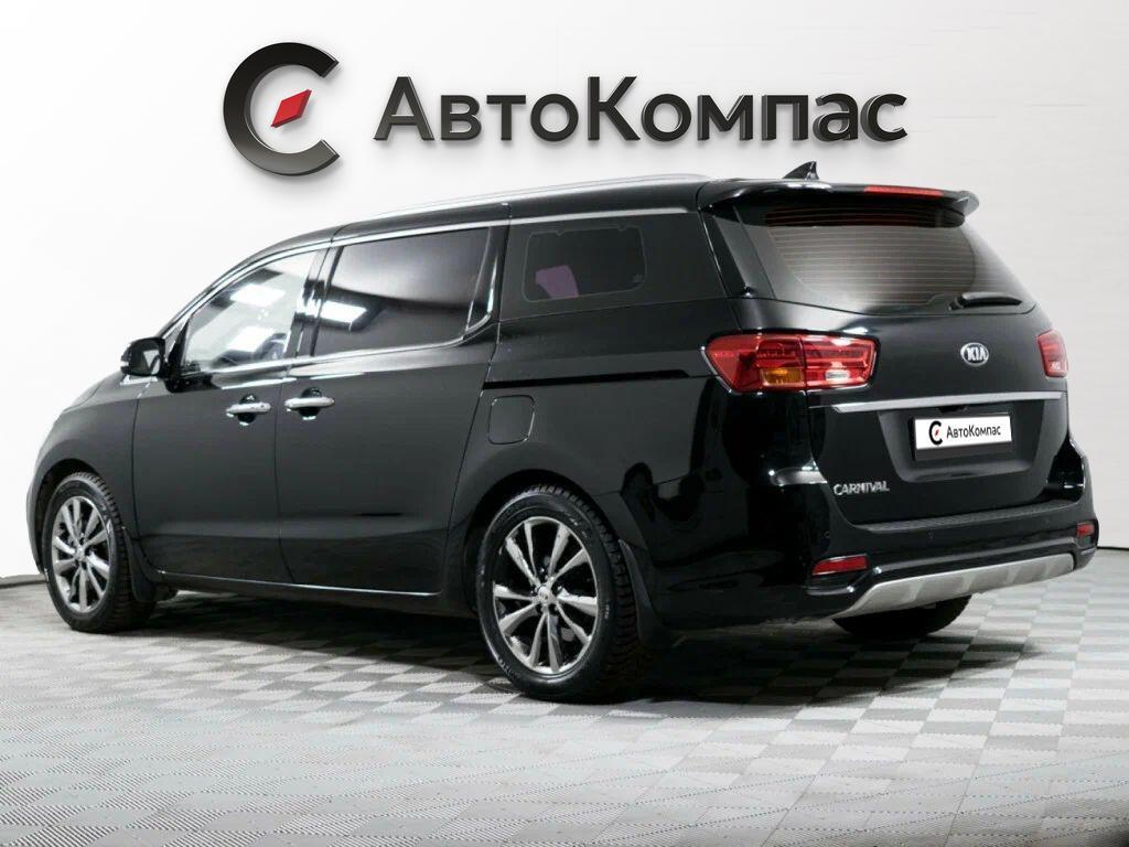 Kia Carnival