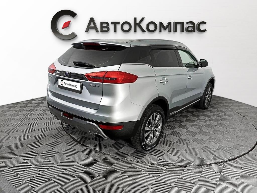 Geely Atlas