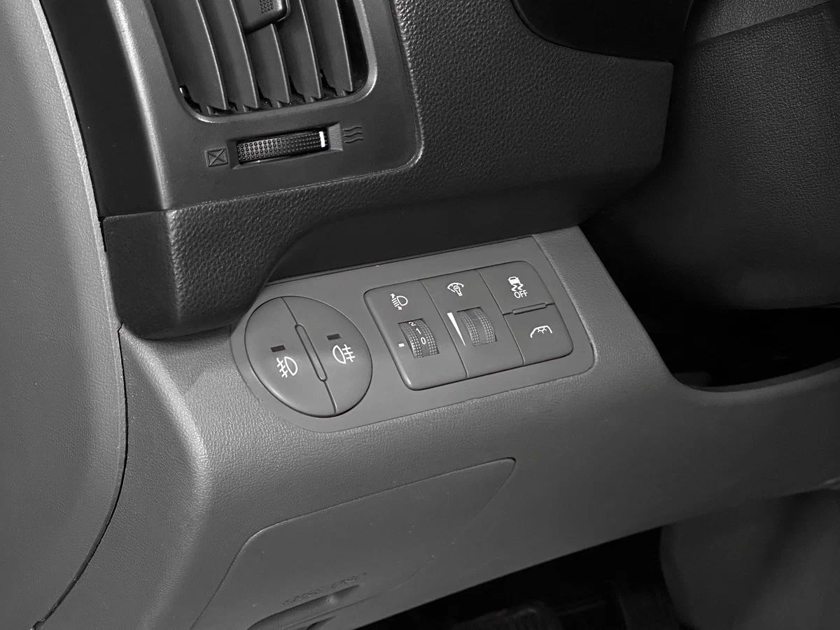Hyundai H-1