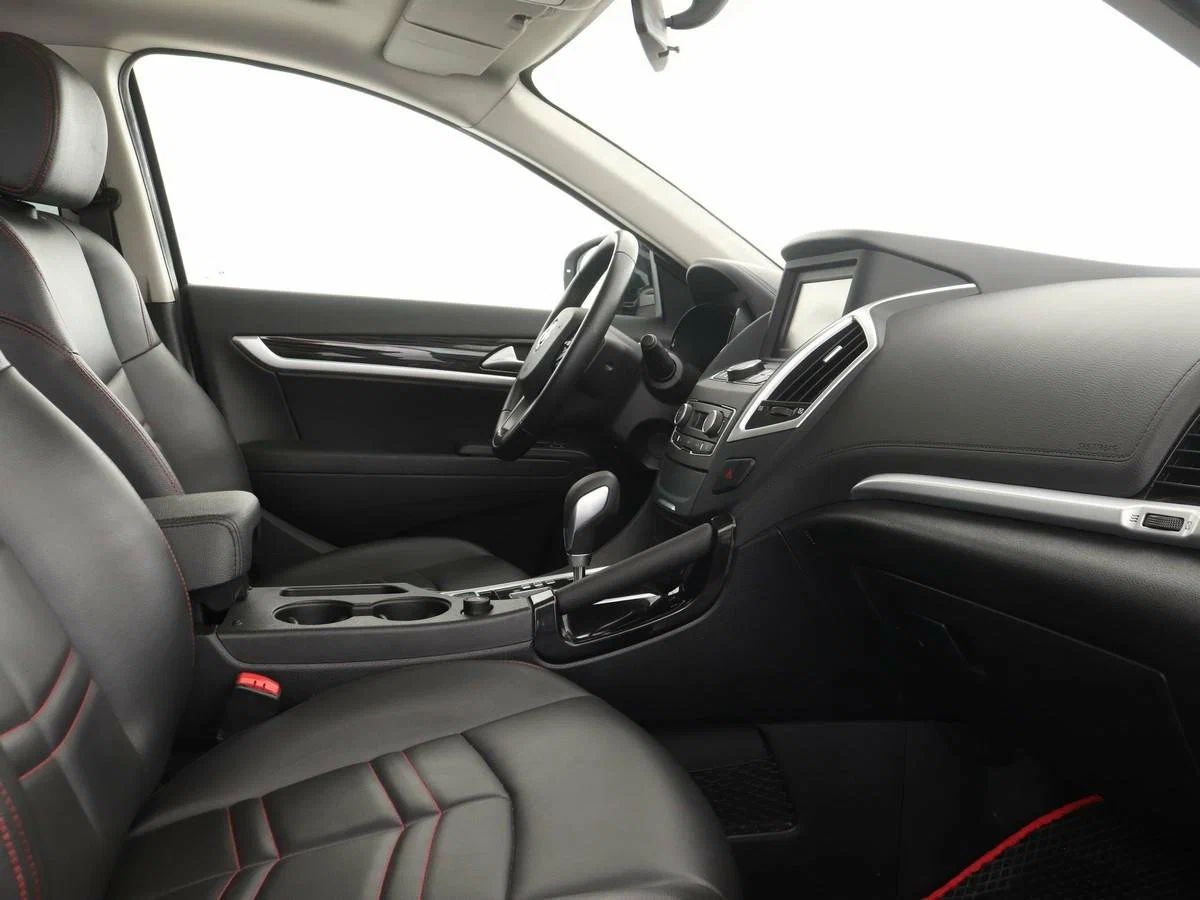 Dongfeng AX7