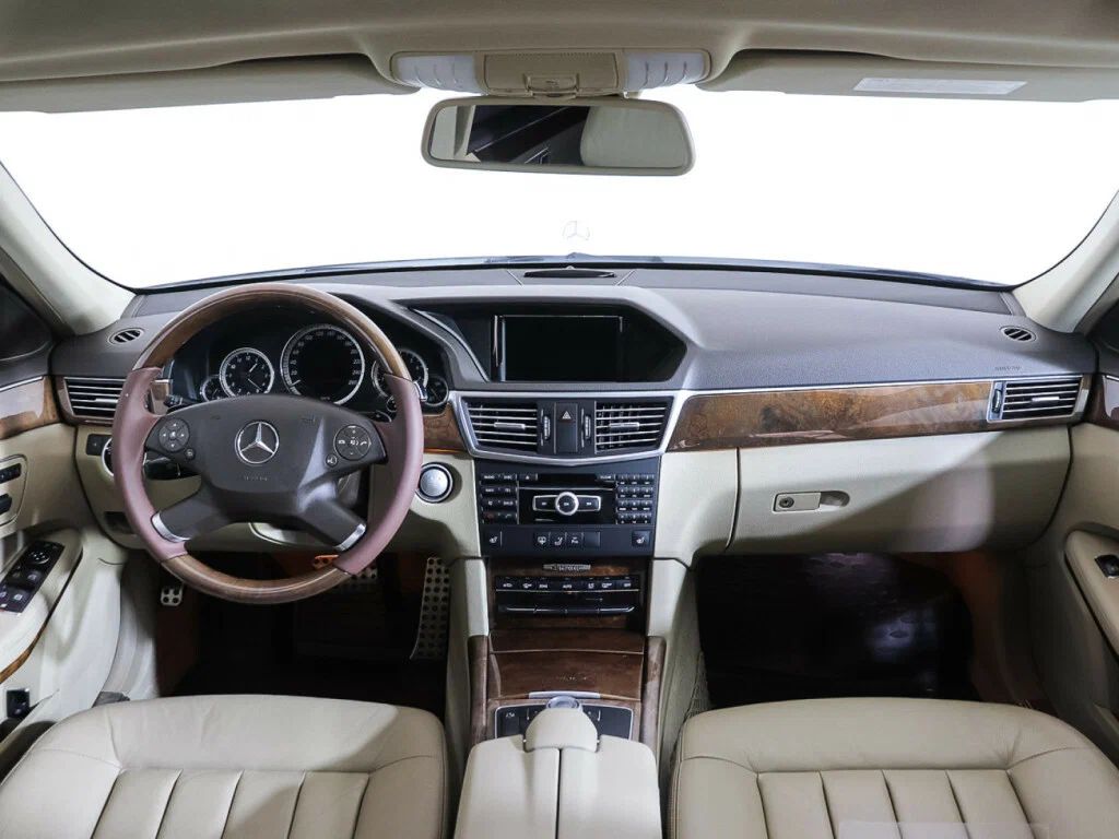 Mercedes-Benz E-Класс