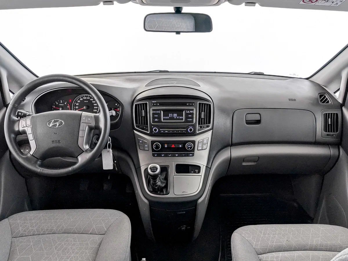 Hyundai H-1
