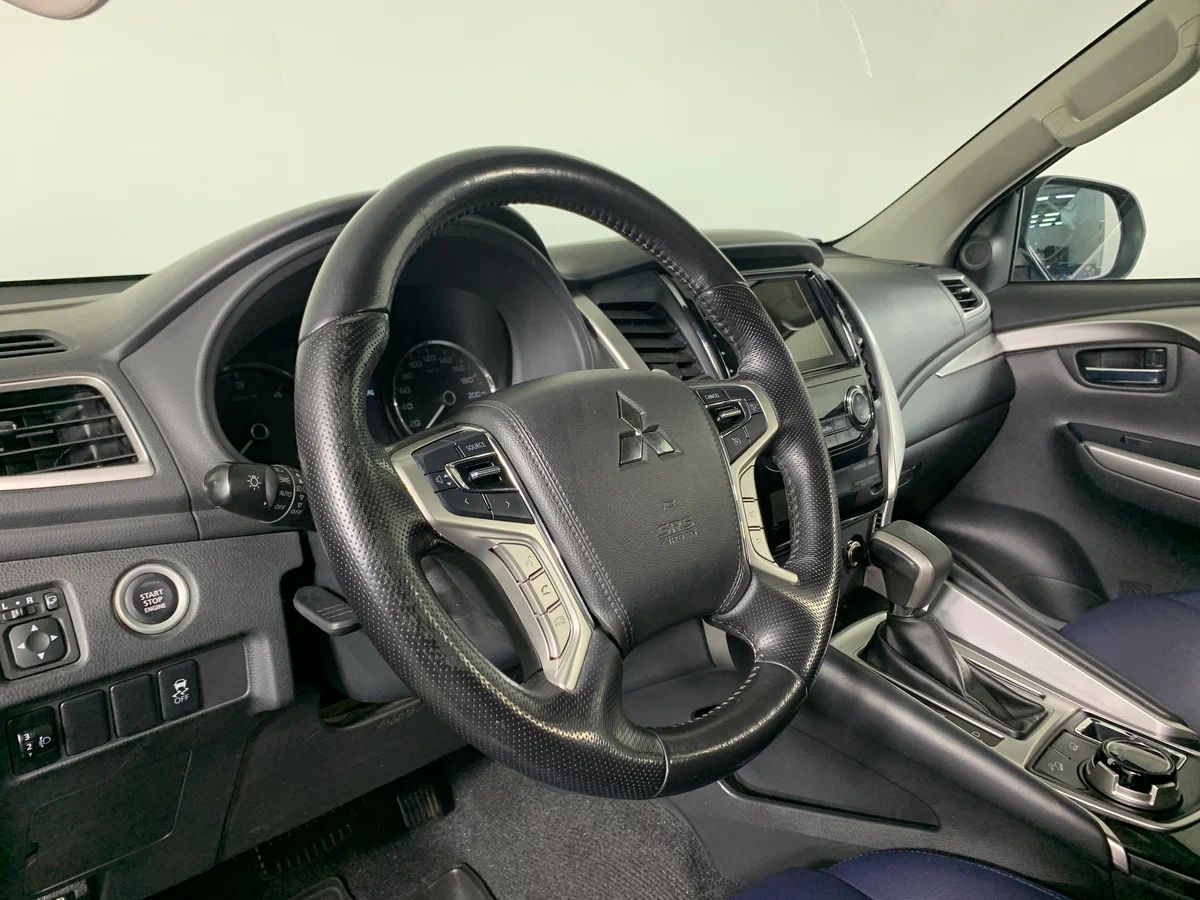 Mitsubishi Pajero Sport