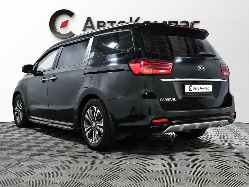 Kia Carnival