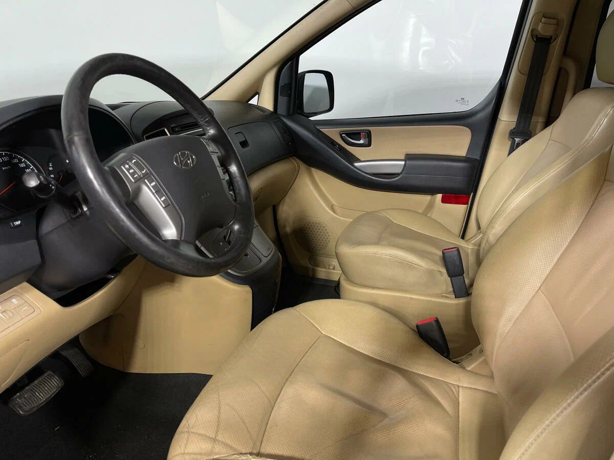 Hyundai H-1