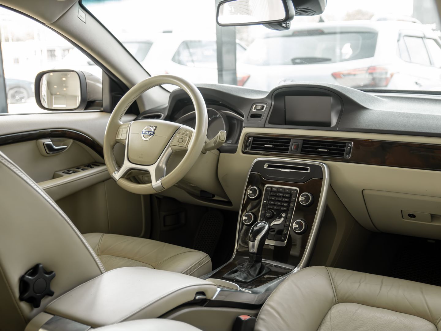 Volvo XC70