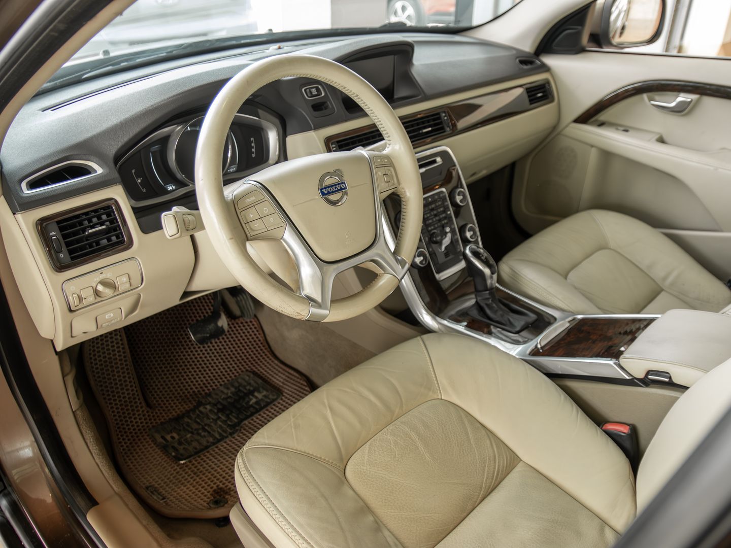 Volvo XC70