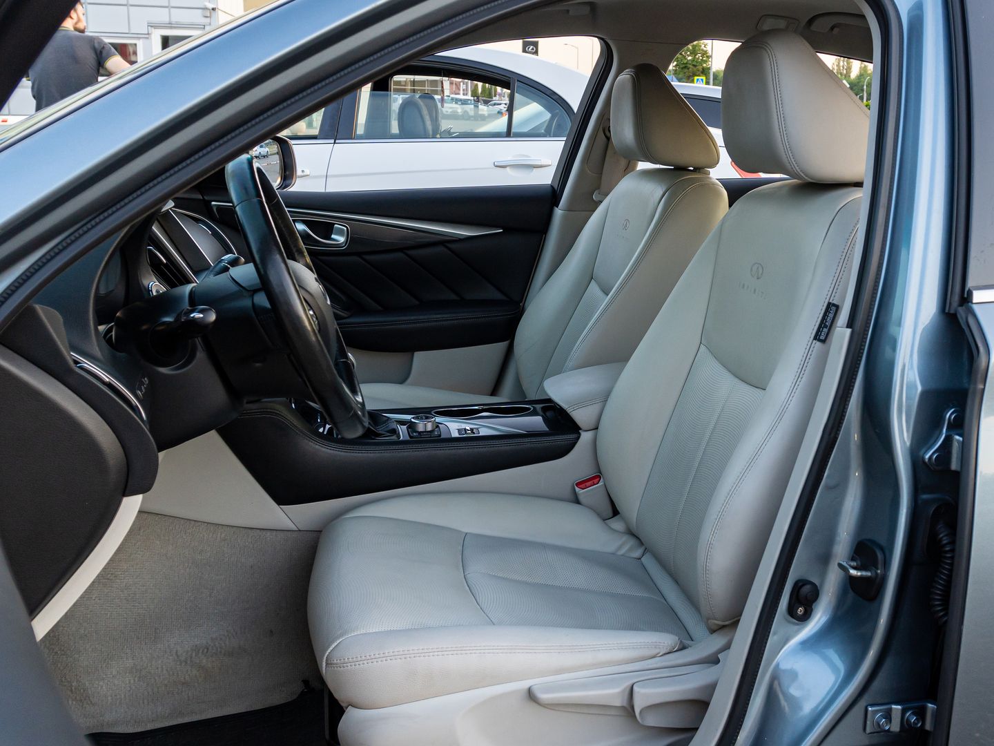 Infiniti Q50